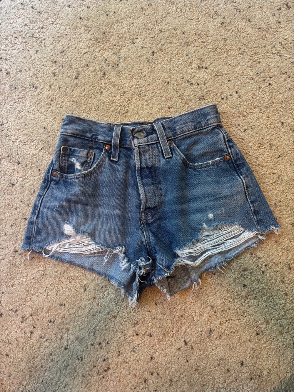 Classic Distressed Denim Levi Shorts - Blue